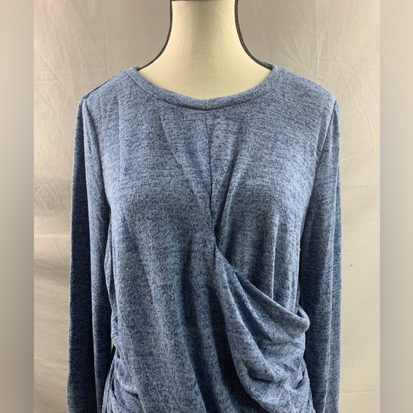 Blue Knit Tee With Asymmetric Hemline - Picture 7 of 9